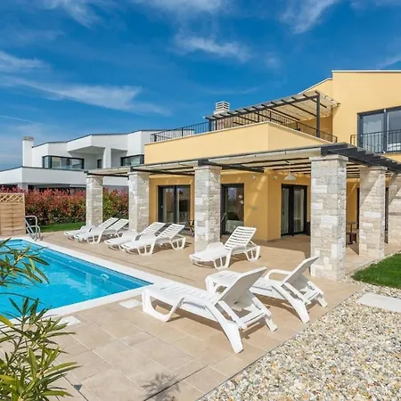 Andreas Matelici With Beautiful Sea View Villa *