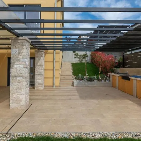 Andreas Matelici With Beautiful Sea View Villa