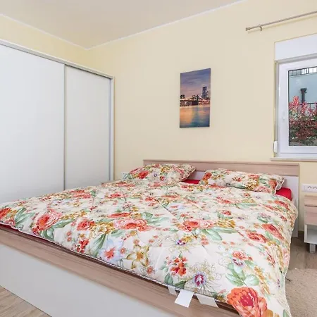 Villa Andreas Matelici With Beautiful Sea View Materada