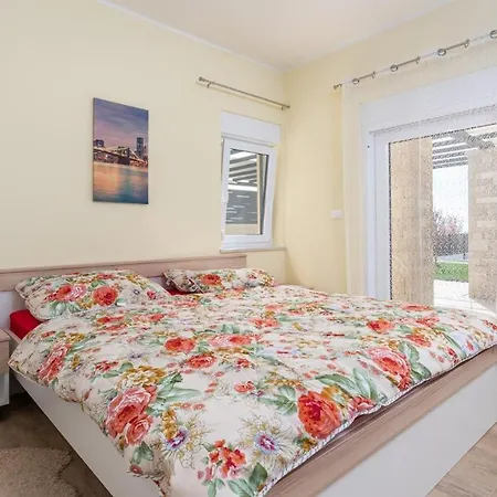 Andreas Matelici With Beautiful Sea View Villa